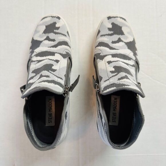 Steve Madden Click Wedge High Top Sneakers, Gray Camo Pattern, Women's Size 7 - Picture 6 of 14
